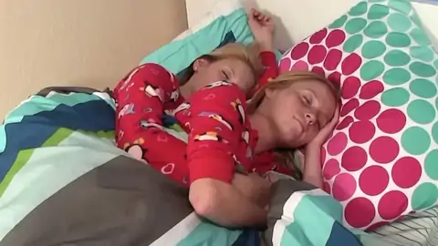 Jaw-dropping POINT OF VIEW mitt-job by puny stepdaughters in pajamas